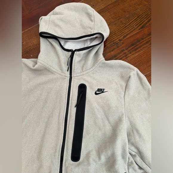 Nike Men's Tech Fleece Full-Zip Winterized Hoodie DQ4801-016 - Picture 2 of 6